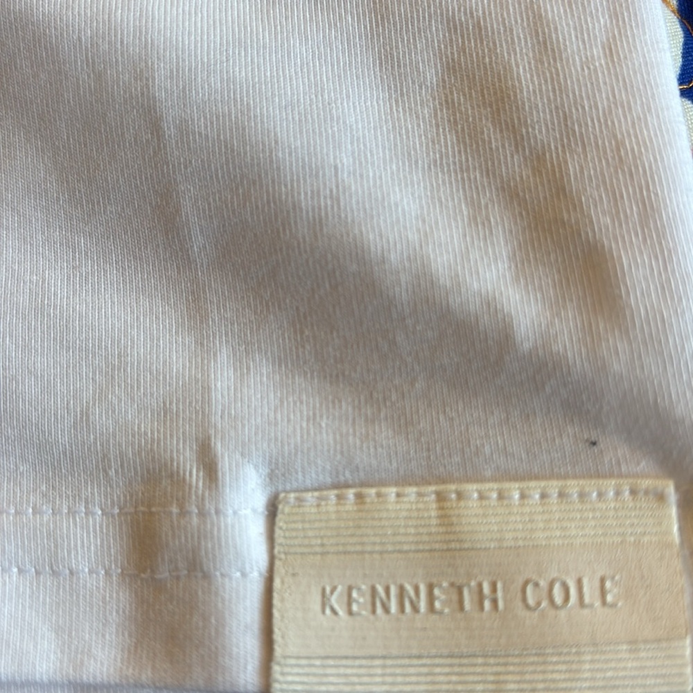 Kenneth Cole Color Blocked T-Shirt Large (3 for $12 item) - Picture 5 of 7